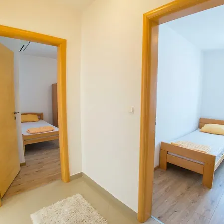 Apartment Residence Inn * 모스타르